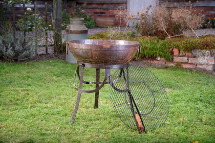 Kadai Firebowl Fire pit and barbecue, front view
