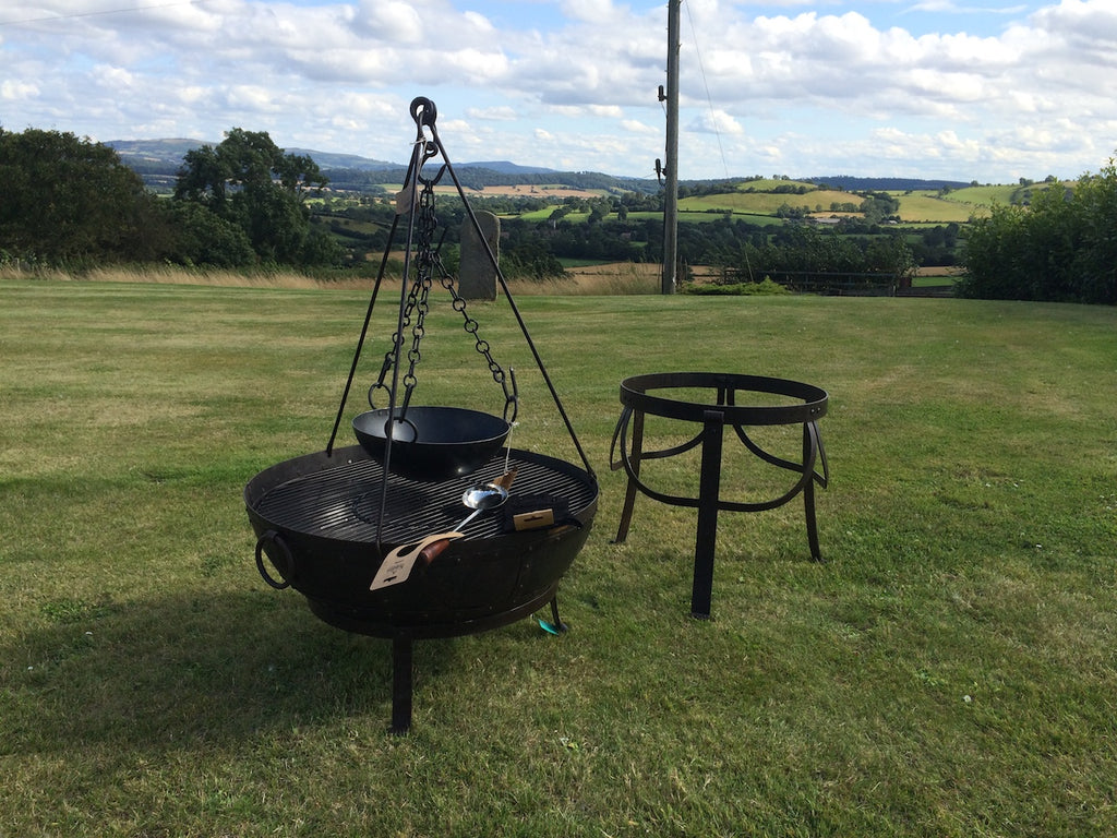 Kadai Cooking Bowl with 3 Chains – Country Gardener